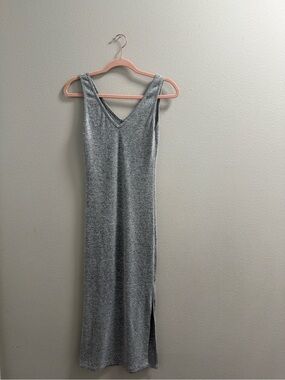 Sleeveless Gray V-Neck Knit Maxi Dress